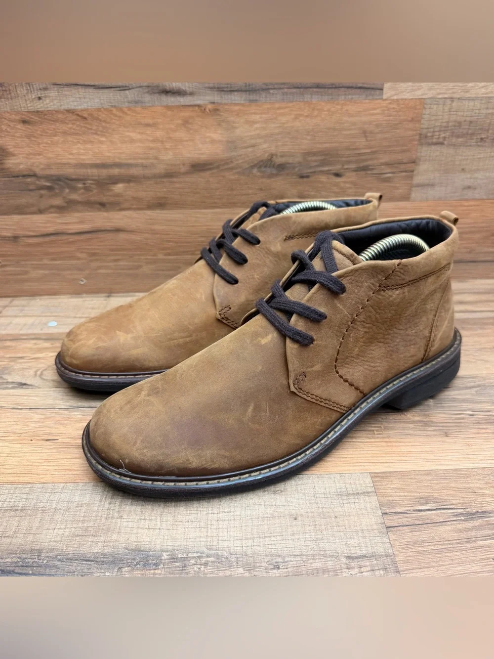 Ecco Men's size 8-8.5 Turn Tie GTX Waterproof Chukka Boots